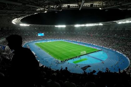 انتهاء الشوط الأول بين المنتخب الوطني ونظيره الإماراتي بالتعادل السلبي