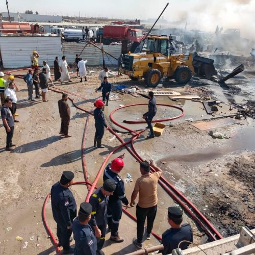 السيطرة على حريق اندلع في ساحة مزاد سفوان لبيع الأثاث جنوبي البصرة