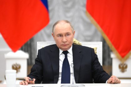 بوتين: تلقيت الخطة الأمريكية بشأن أوكرانيا وأعتقد أنها يمكن أن تكون أساسا لحل نهائي