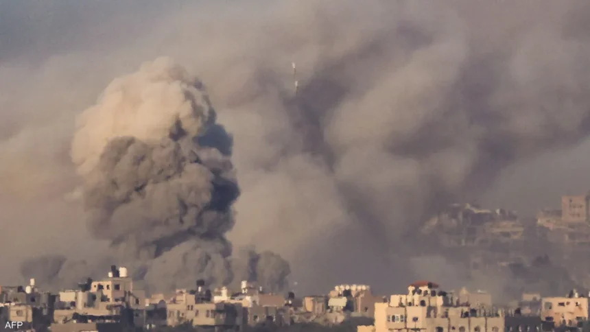 أحزمة نارية ونسف مبان.. قصف إسرائيلي عنيف على جنوب غزة