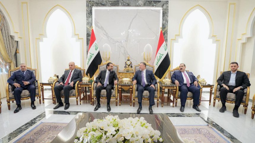 بحضور الرئيس الحلبوسي.. القوى السنية تعقد اجتماعًا في منزل رئيس تحالف السيادة خميس الخنجر