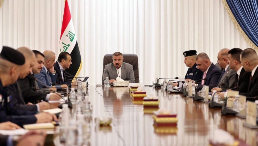 وزير الداخلية يشدد على أهمية توحيد الجهود في القضاء على ما تسمى بـ"الدكة العشائرية"