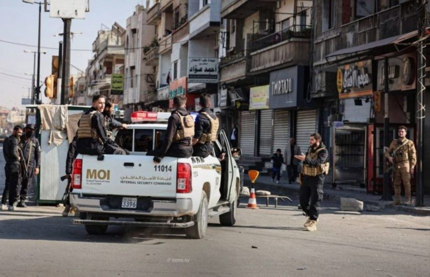 سوريا.. تمديد حظر التجول في أحياء حمص بعد توترات طائفية وأعمال عنف