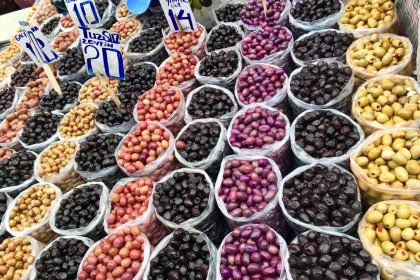 خلال الشهر الماضي.. العراق يستورد "زيتون مائدة" من تركيا بقيمية (4.3) مليون دولار