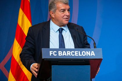 لابورتا يهاجم ريال مدريد وبيريز: "لديهم هوس ببرشلونة وسيطرتنا تزعجهم"