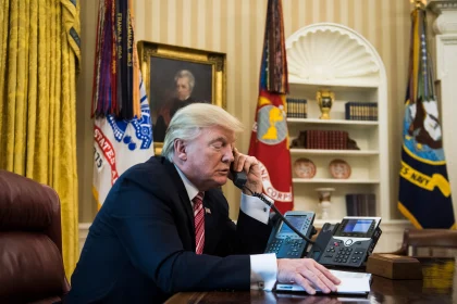 نيويورك تايمز: ترامب تحدث هاتفيا مع الرئيس الفنزويلي نيكولاس مادورو وناقشا إمكانية عقد اجتماع بينهما