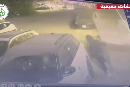 شرطة الكرخ: اعتقال 3 متهمين قام احدهم برمي مادة "التيزاب" على فتاة بمنطقة الحرية