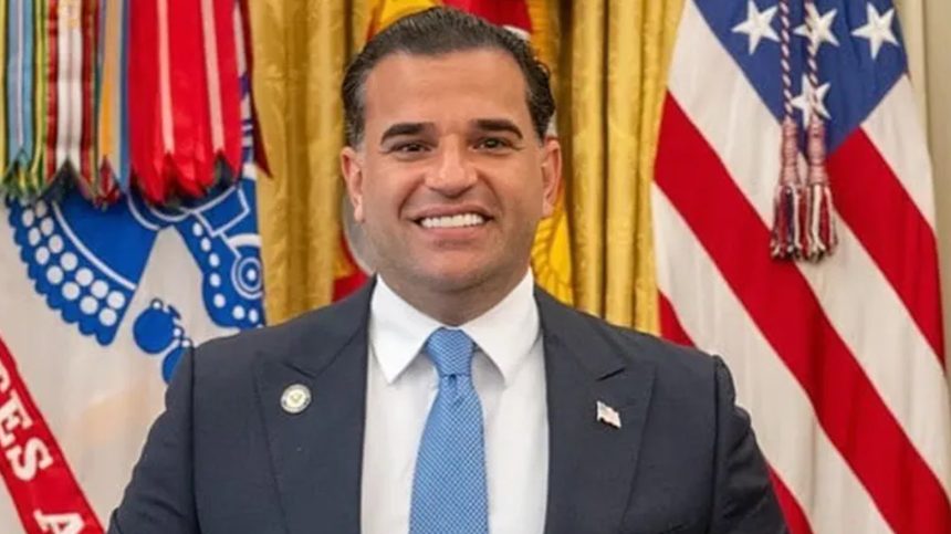 مبعوث ترامب: العراق قادر على لعب دور أكبر بالمنطقة شريطة حل قضية السلاح خارج الدولة