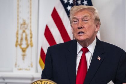 ترامب يعلن استمرار تعليق قرارات اللجوء وتعزيز فحص الأمن للمهاجرين