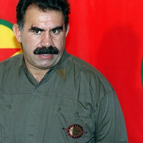 للمرة السابعة.. وفد الحزب الكردي يتوجه للقاء أوجلان بسجن إمرلي التركي