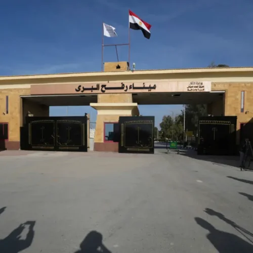 مصر تنفي التنسيق مع إسرائيل لفتح معبر رفح خلال الأيام القادمة لخروج سكان غزة