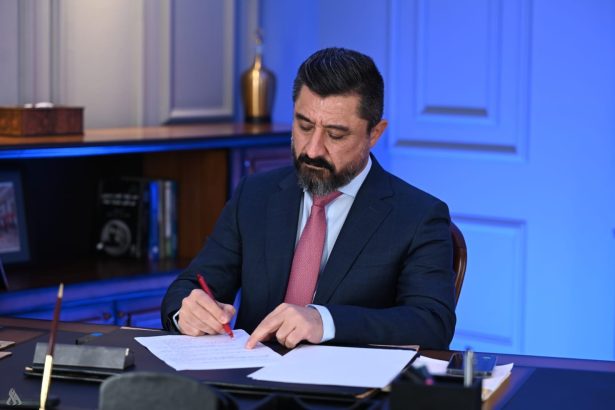 وزير العدل يوجّه بإعفاء أحد المنفّذين العدول في بغداد لابتزازه إحدى المراجعات