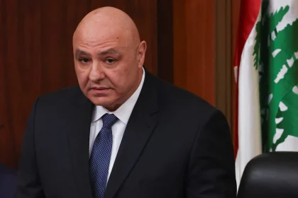 الرئيس اللبناني يطالب مجلس الأمن بالضغط على إسرائيل لتطبيق وقف إطلاق النار