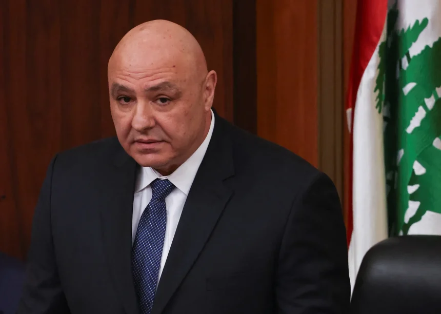 الرئيس اللبناني يطالب مجلس الأمن بالضغط على إسرائيل لتطبيق وقف إطلاق النار