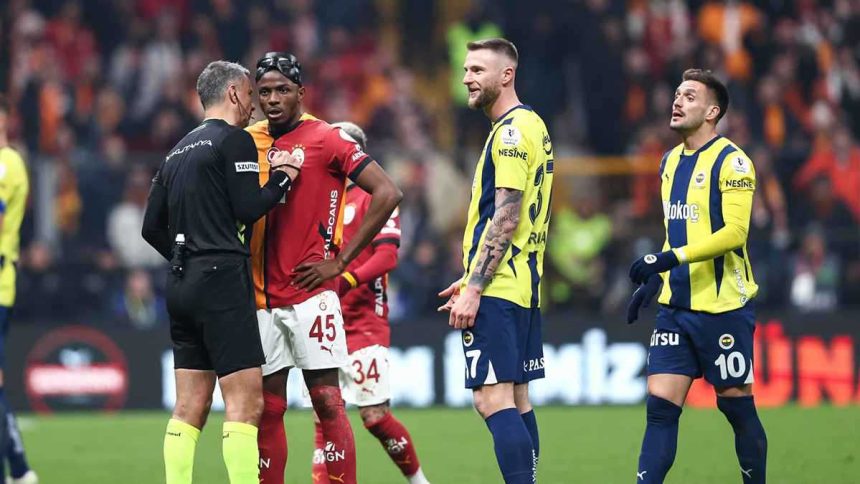 أحدهم من فنربخشة وآخر من غلطة سراي.. اعتقال 27 لاعبًا بالدوري التركي بقضية "المراهنات"