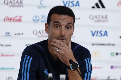 مدرب الأرجنتين معلقاً على قرعة المونديال: منتخب الجزائر قوي والأردن مجهول بالنسبة لي