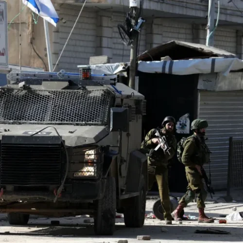 بالرصاص الحي والغاز السام.. إسرائيل تقتحم بلدات الضفة الغربية