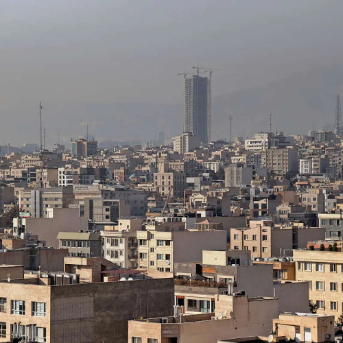 طهران: العراقيون هم أكبر المشترين للعقارات في إيران ويستثمرون بمحطات الوقود وتعبئة التمور والزبيب