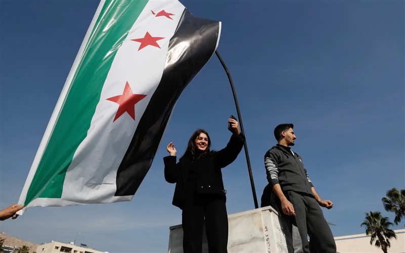 قسد تمنع إقامة أي احتفالات بسقوط نظام الأسد في مناطقها