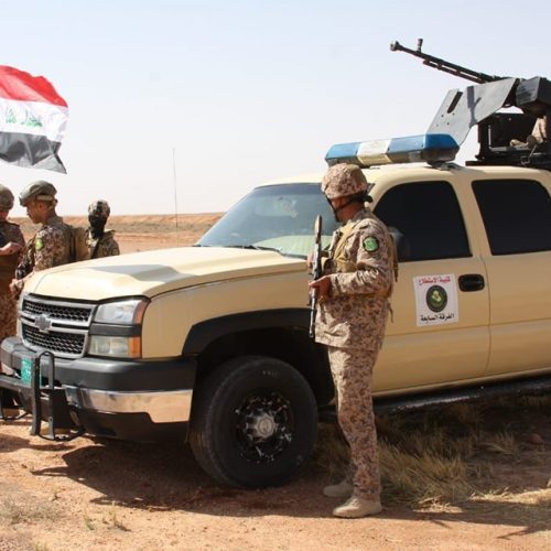 الاستخبارات العسكرية تحبط عملية تهريب مواد صناعية وغذائية إلى ديالى