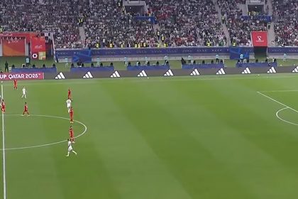 انطلاق الشوط الثاني بين العراق والسودان في بطولة كأس العرب