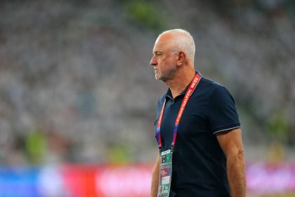 مدرب منتخب العراق: حققنا ثلاث نقاط مهمة أمام السودان وسعيد بالتأهل إلى الدور المقبل