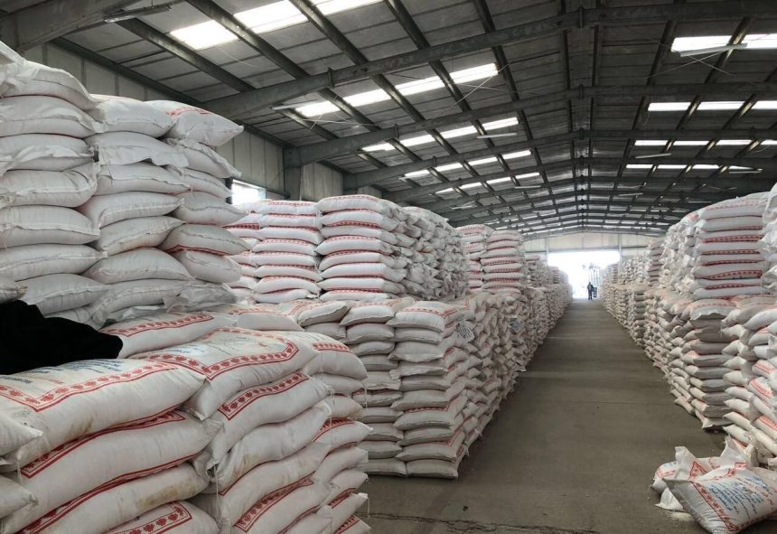 التجارة: خزين الطحين يكفي لأكثر من عام وبقية المواد الغذائية لخمسة أشهر