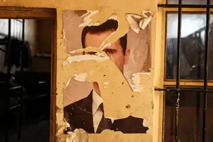 آخر رئيس حكومة بعهد الأسد يؤكد: الروس والإيرانيون تركوه