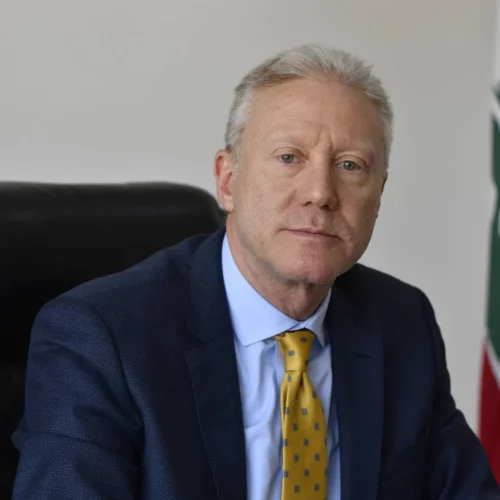 وزير الخارجية اللبناني يرفض دعوة إيرانية لزيارة طهران