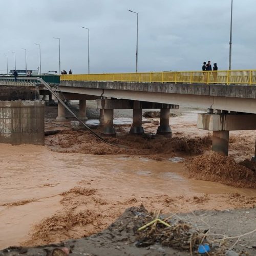 السيول تتسبب بحصار قرى بكركوك وخلية الأزمة تؤكد: انهيار الجسور سببه التجاوزات على مسارات المياه