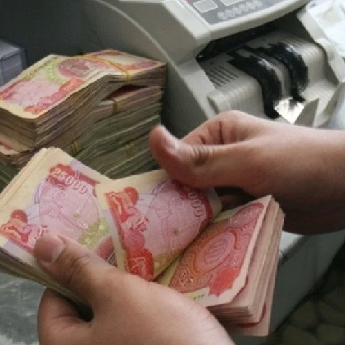 العمل: صرف تريليون و180 مليار دينار كمنح طلابية