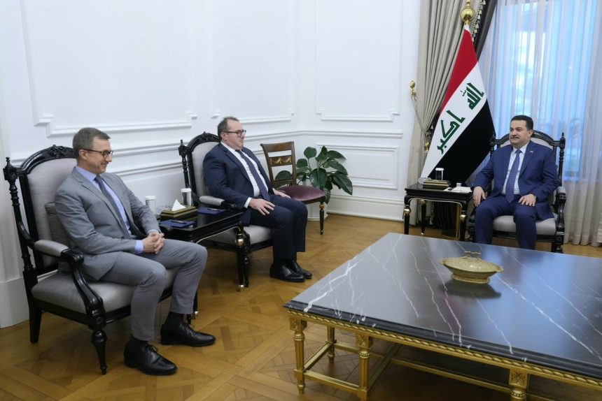 القائم بالاعمال الامريكي يؤكد حرص بلاده على مواصلة التعاون مع العراق لتحقيق التنمية والاستقرار