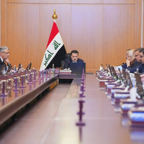 مجلس الوزراء يقرر إعفاء عدد من المسؤولين وتدوير آخرين ضمن قرار تجميد أموال الارهابيين