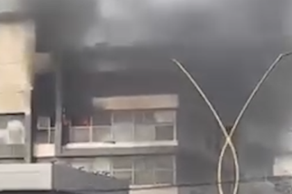 اندلاع حريق داخل بناية متخذة كقاعة للاعراس في ساحة عنتر بمنطقة الاعظمية