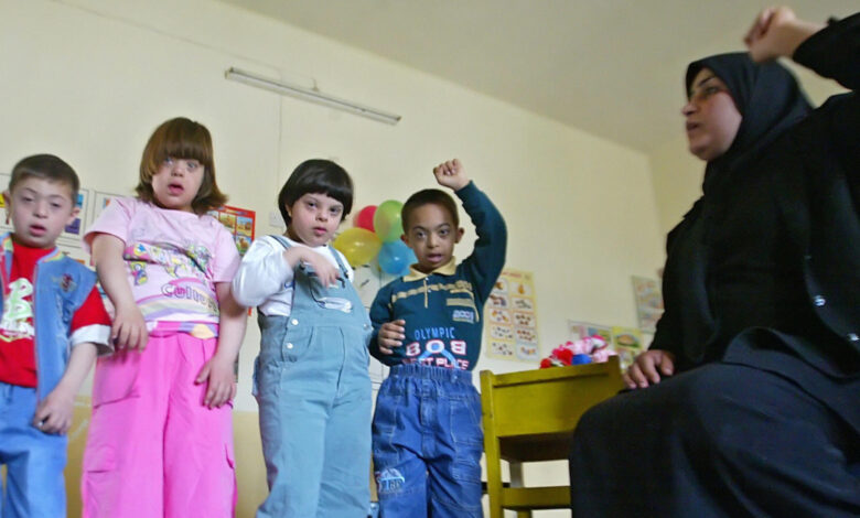 التربية تقرر قبول التلاميذ والطلبة من فئة (طيف التوحد ومتلازمة داون) في المدارس الأهلية