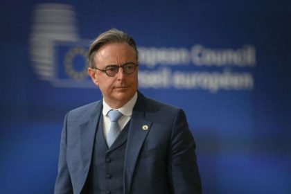 رئيس وزراء بلجيكا يرفض تحميل بلاده وحدها مخاطر استخدام الأصول الروسية المجمدة