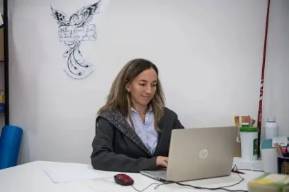 عشت في بيئة عدائية.. هجوم ناري من طبيبة ريال مدريد السابقة على النادي