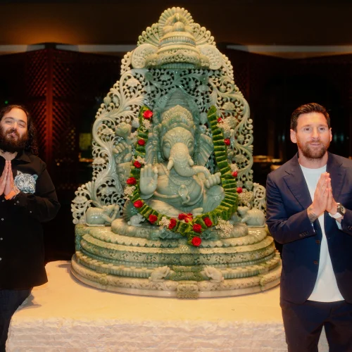 غرائب رحلة ميسي في الهند تستمر: تلقى هدية فاخرة بمليون دولار