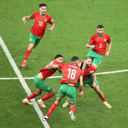 المنتخب المغربي يتوج بكأس العرب بعد فوزه على الأردن بثلاثة أهداف لهدفين