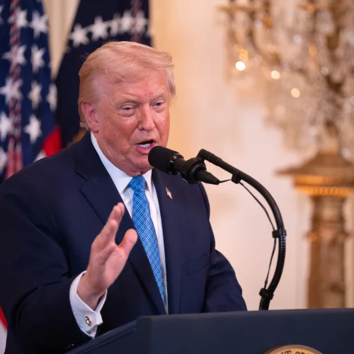 ترامب: آمل أن تتحرك أوكرانيا بسرعة لأن روسيا تغير رأيها في كل مرة تتأخر فيها كييف