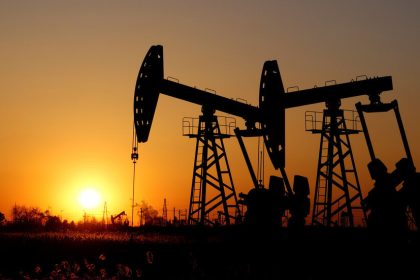 انخفاض أسعار النفط وبرميل برنت دون 60 دولاراً