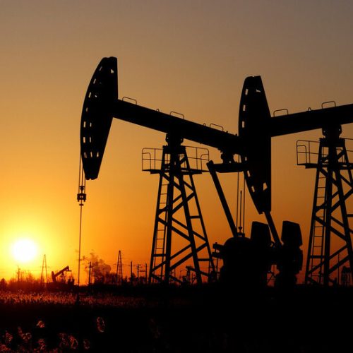 انخفاض أسعار النفط وبرميل برنت دون 60 دولاراً