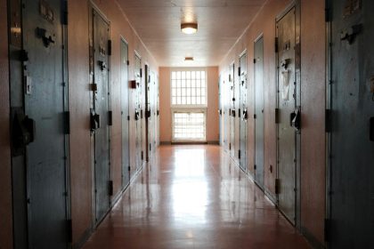 زوجها موقوف في العراق.. باريس تحكم بسجن فرنسية 10 سنوات لانتمائها لـ"داعش"