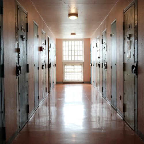 زوجها موقوف في العراق.. باريس تحكم بسجن فرنسية 10 سنوات لانتمائها لـ"داعش"