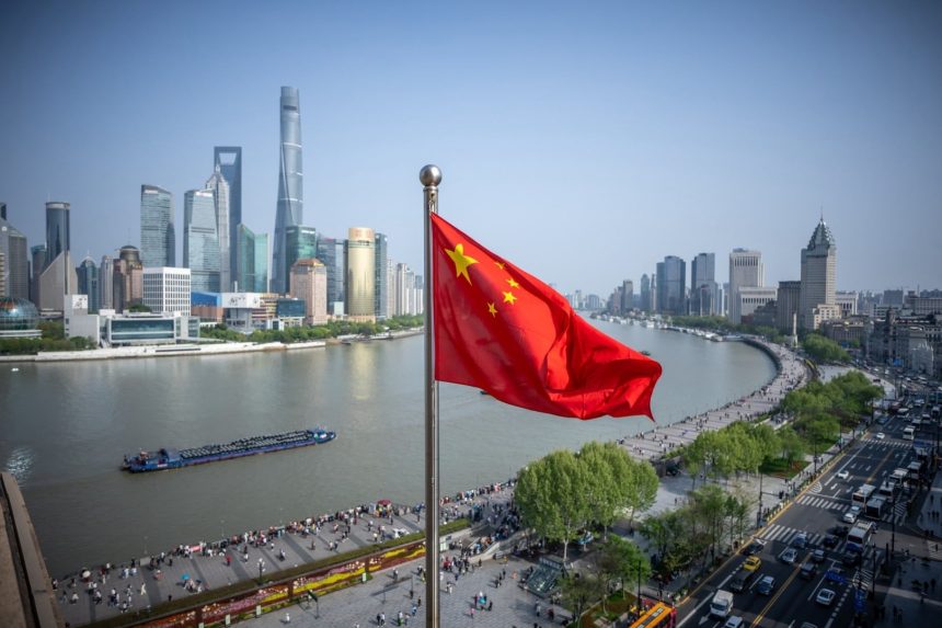 الصين تهدد بـ "إجراءات قوية" رداً على الدعم الأمريكي لتايوان