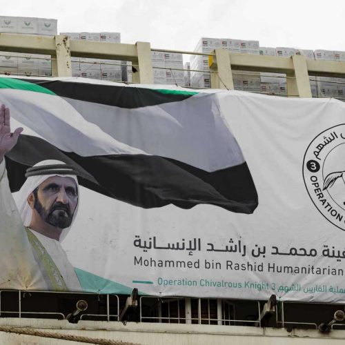 تحمل 10 ملايين وجبة.. انطلاق سفينة مساعدات إماراتية إلى غزة