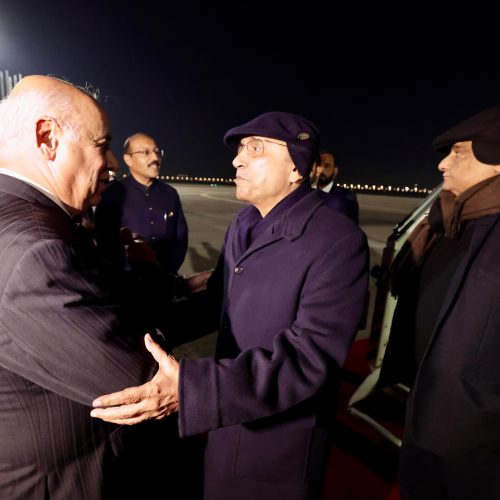 الرئيس الباكستاني يصل إلى بغداد في زيارة رسمية