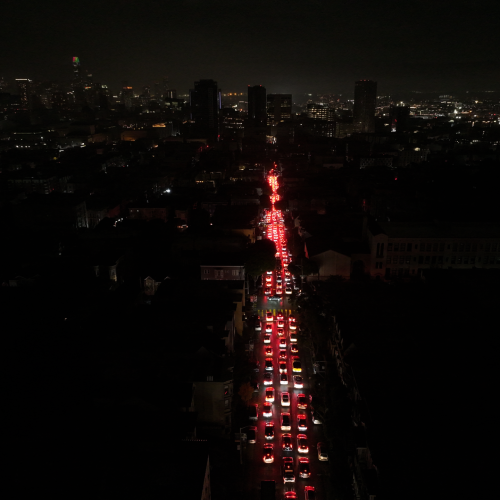 الولايات المتحدة.. حريق ضخم في محطة للكهرباء يغرق سان فرانسيسكو في الظلام