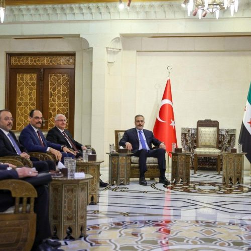 وفد تركي يصل دمشق لبحث إجراءات دمج "قسد" في الجيش السوري