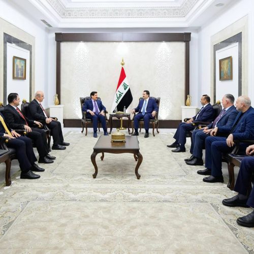 السوداني ووفد الديمقراطي يؤكدان أهمية الإسراع بإنجاز الاستحقاقات الدستورية